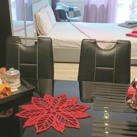 Cute * Salonic